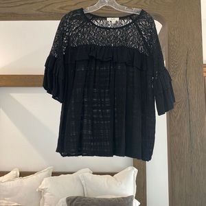 Size S Lace Short Sleeve Blouse